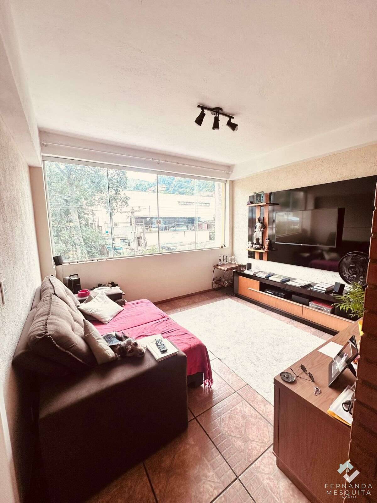 Apartamento 2 Quartos Próximo à Barão do Rio Branco - Fernanda Mesquita Imóveis | Um novo capítulo pede um novo lar. Encontre aqui.
