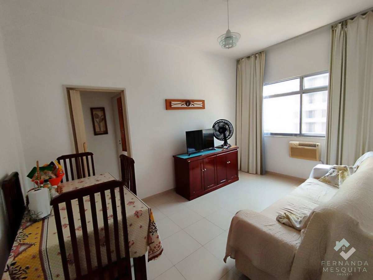 Apartamento à venda em Botafogo na Rua São Clemente, 70m², 2 quartos, vaga e reformado - Fernanda Mesquita Imóveis | Um novo capítulo pede um novo lar. Encontre aqui.