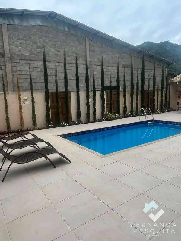  - Casa Moderna de 141 m² com Pé-Direito Duplo, 3 Suítes e Espaço Gourmet em Terreno de 440 m² – Bom Retiro, Teresópolis/RJ
