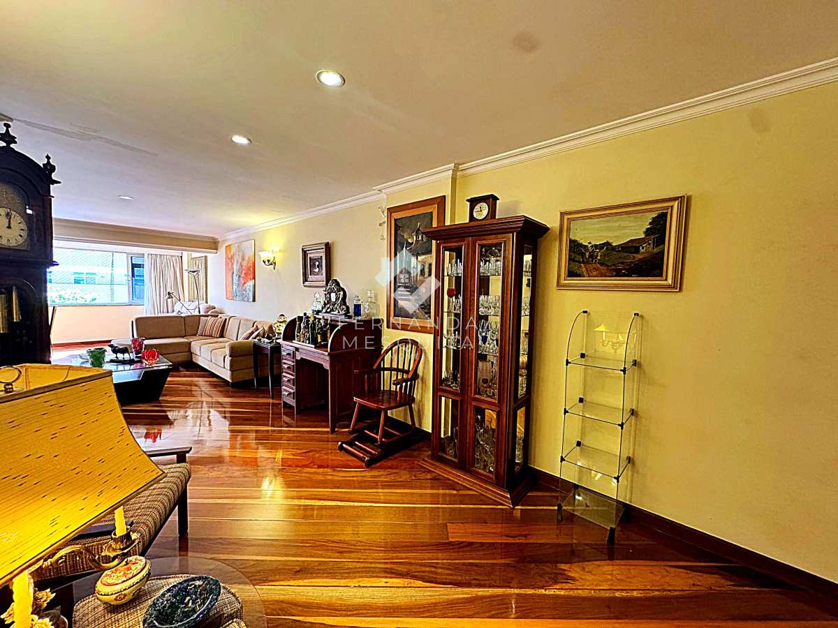 Apartamento à venda com 3 quartos, 170m² - Agriões,Teresópolis