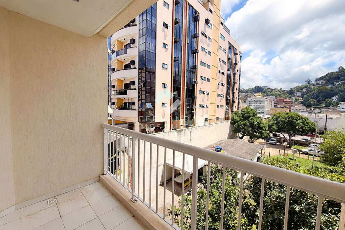  - Apartamento à venda na Várzea Teresópolis com elevador e garagem próximo à Estácio