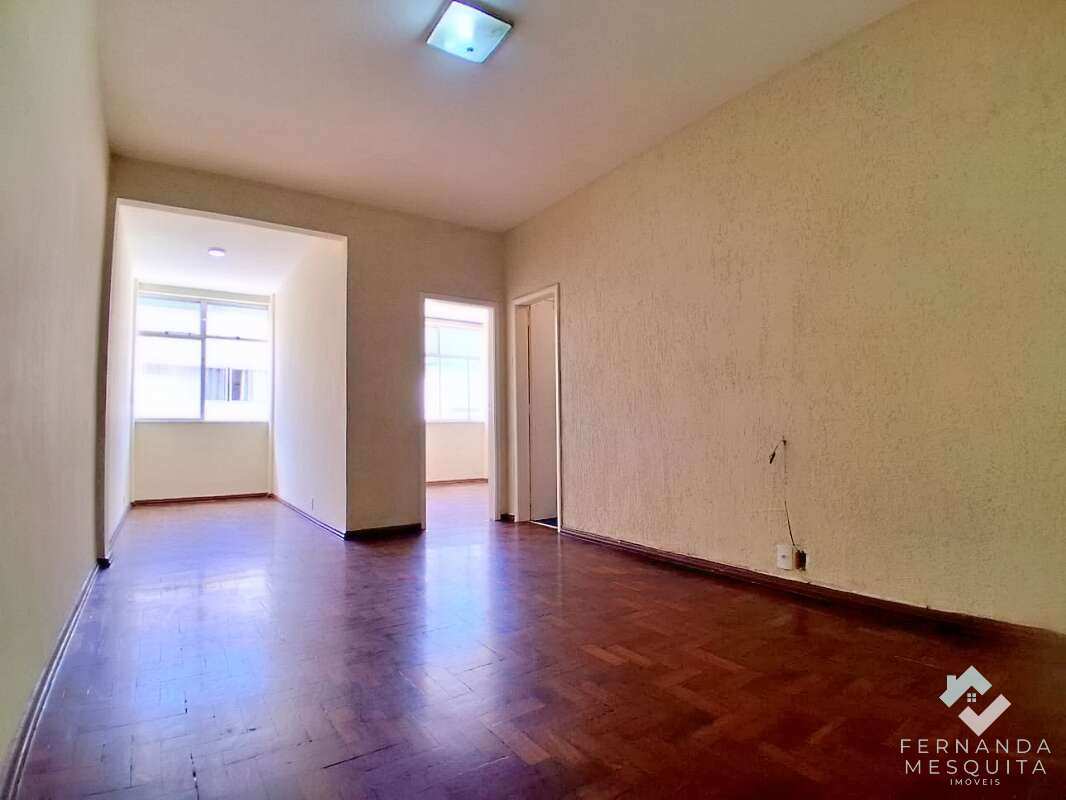  - Apartamento à Venda no Centro de Teresópolis com Elevador e 45m²