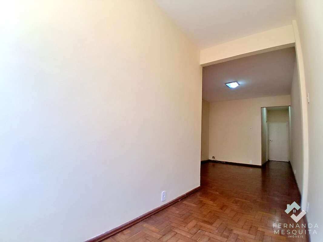  - Apartamento à Venda no Centro de Teresópolis com Elevador e 45m²