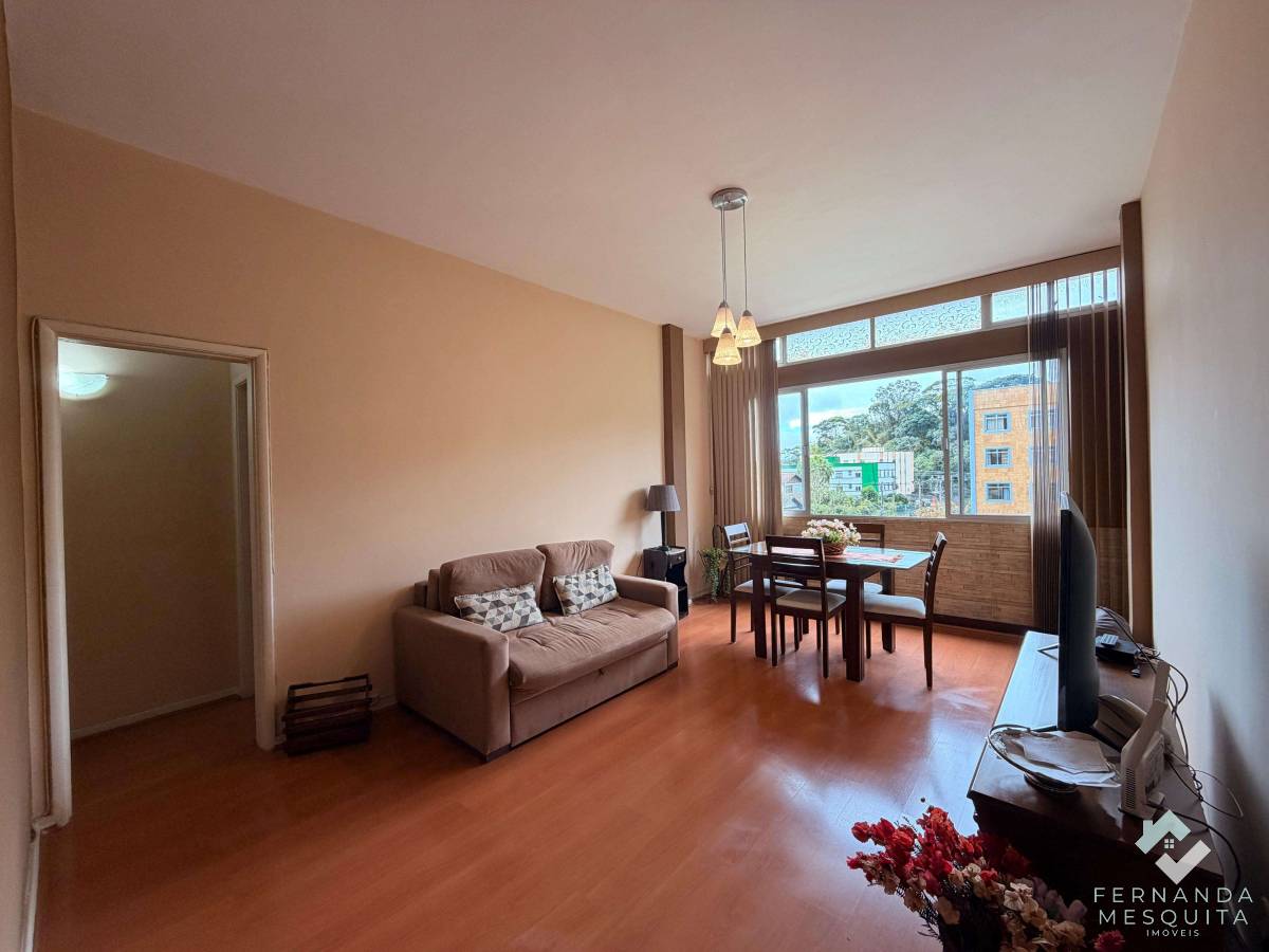 Apartamento à venda no Taumaturgo em Teresópolis com piscina e lazer completo - Fernanda Mesquita Imóveis | Um novo capítulo pede um novo lar. Encontre aqui.