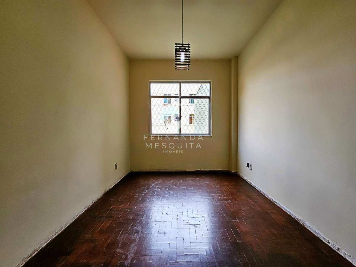  - Apartamento à venda no Alto, elevador e próximo à UNIFESO e Feirinha do Alto