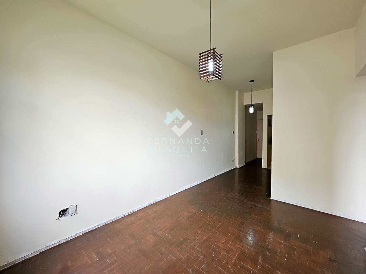  - Apartamento à venda no Alto, elevador e próximo à UNIFESO e Feirinha do Alto