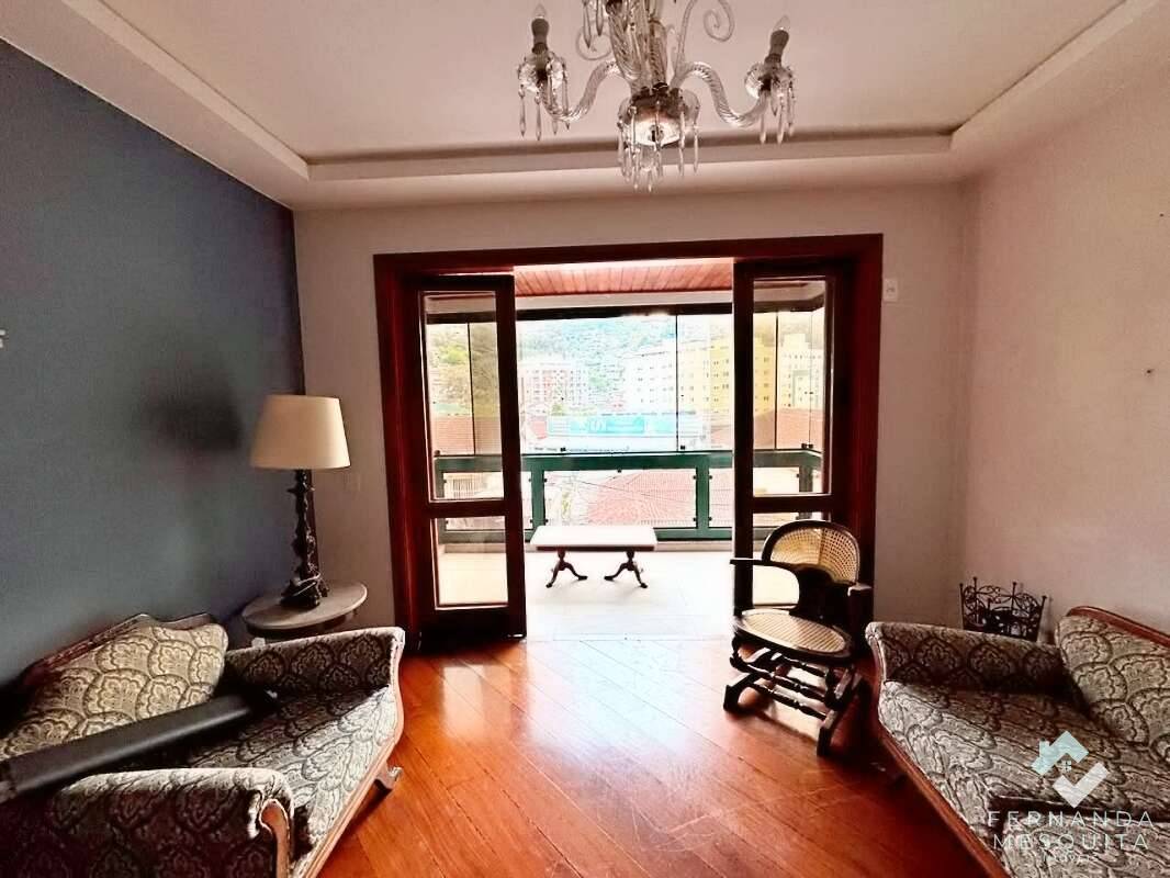 Apartamento com 106m² com 2 Qts e Dependência à Venda em Agriões - Teresópolis - Fernanda Mesquita Imóveis | Um novo capítulo pede um novo lar. Encontre aqui.