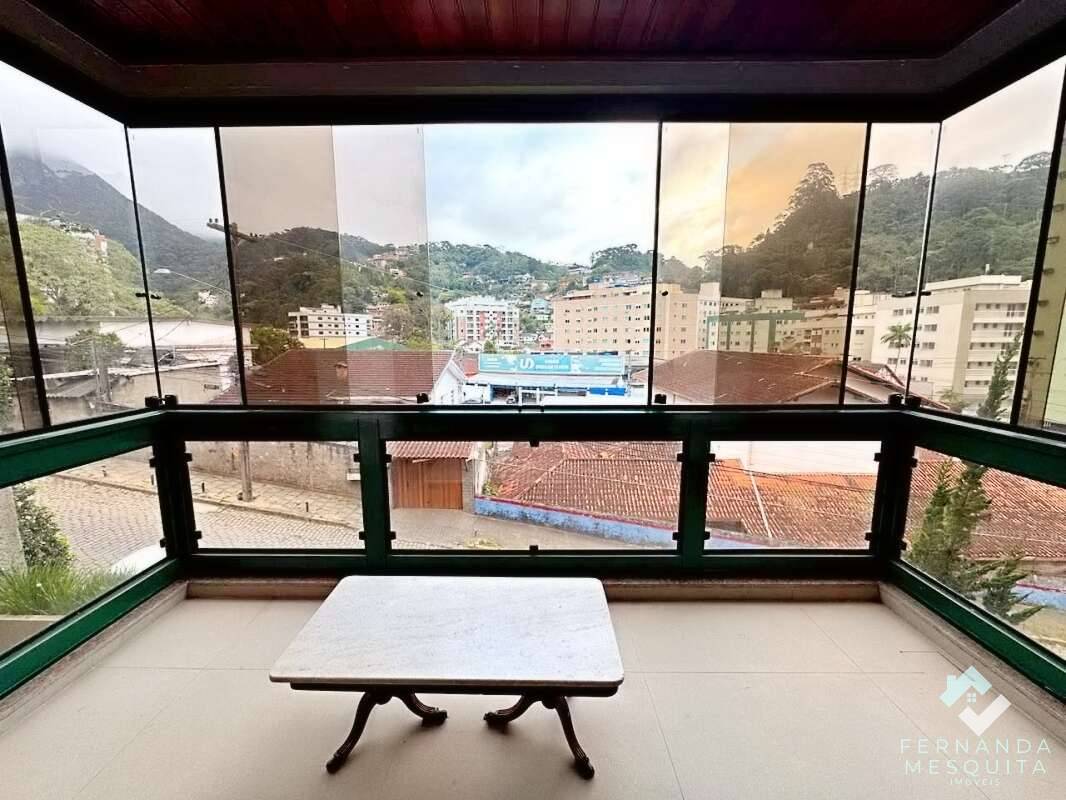  - Apartamento com 106m² com 2 Qts e Dependência à Venda em Agriões - Teresópolis