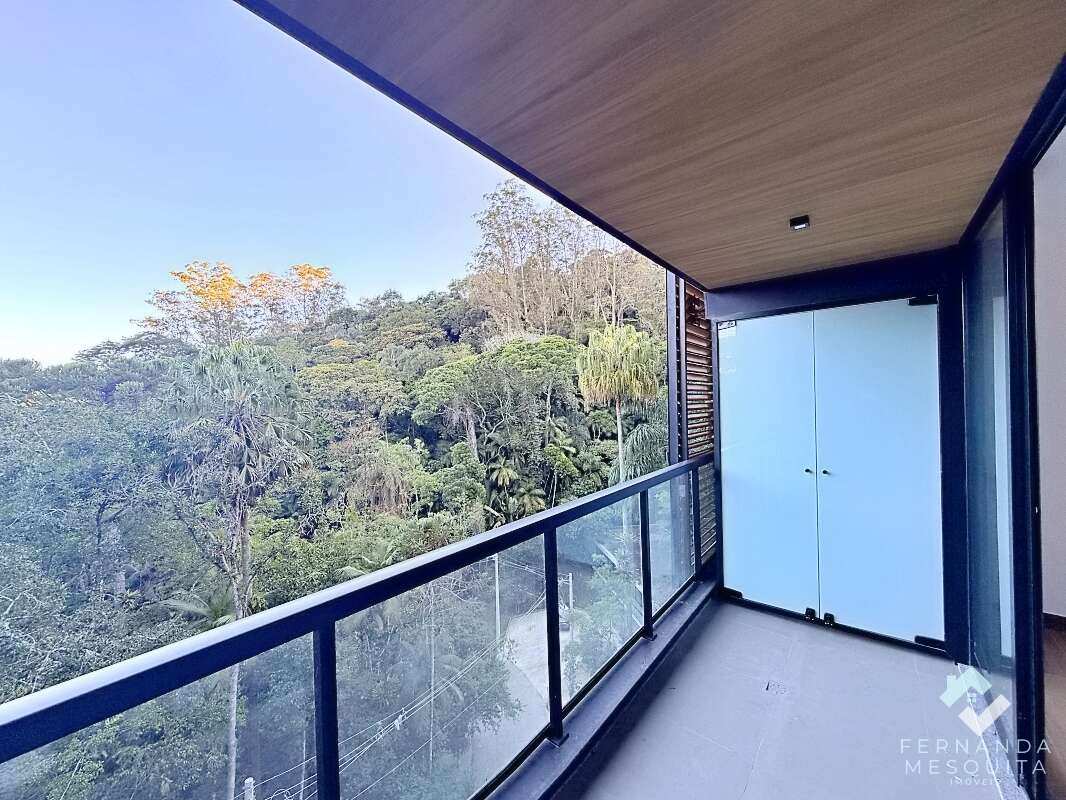  - Apartamento com varanda gourmet e hidromassagem no Reserva do Alto – Teresópolis/RJ