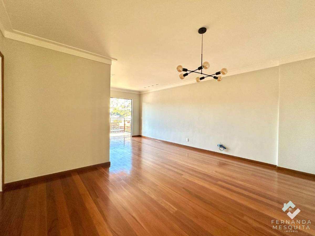  - Apartamento de 3 Quartos com 2 Vagas e Lazer Completo no Centro de Teresópolis