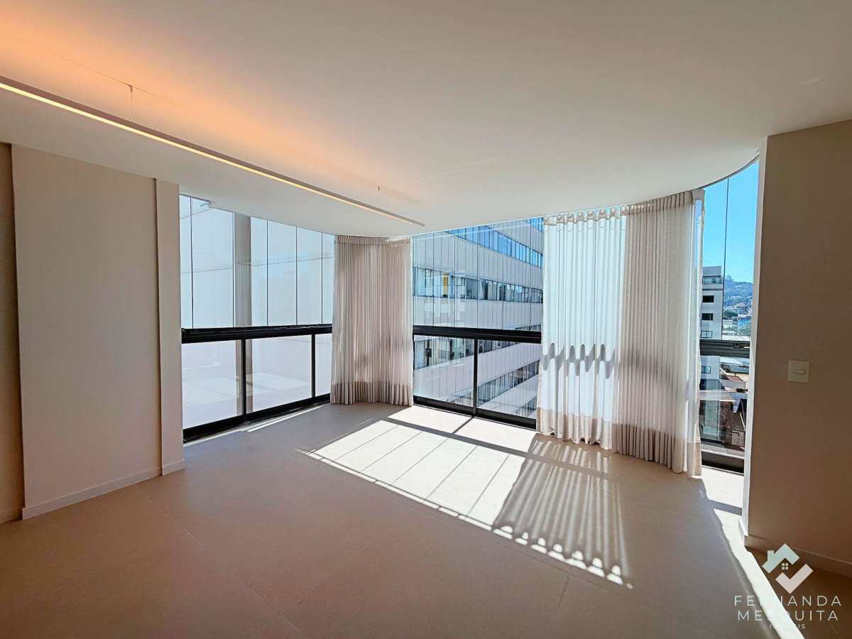 Apartamento de Alto Padrão com 2 Suítes e Design de Interiores em Agriões - Fernanda Mesquita Imóveis | Um novo capítulo pede um novo lar. Encontre aqui.