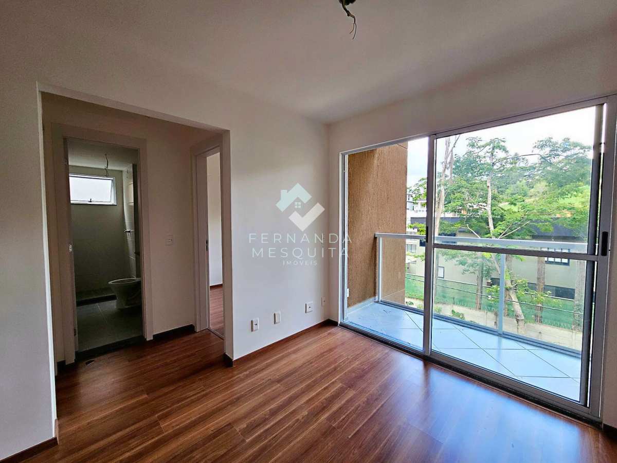  - Apartamento novo com 2 quartos (1 suíte), elevador e lazer completo no Solar Imbuí – Teresópolis