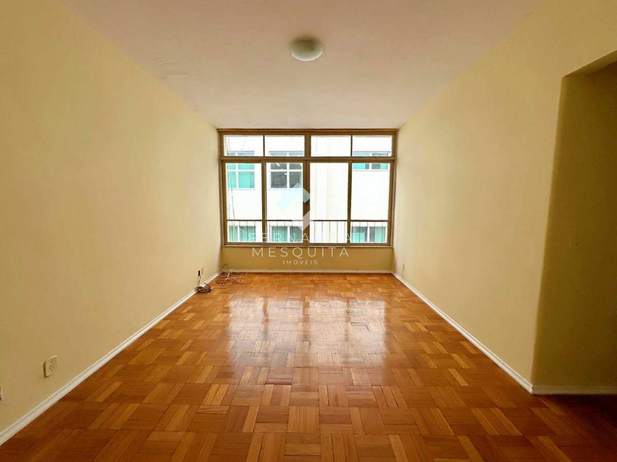 Apartamento para alugar em Teresópolis, Agriões, com 3 quartos, 80m² - Fernanda Mesquita Imóveis em Teresópolis/RJ