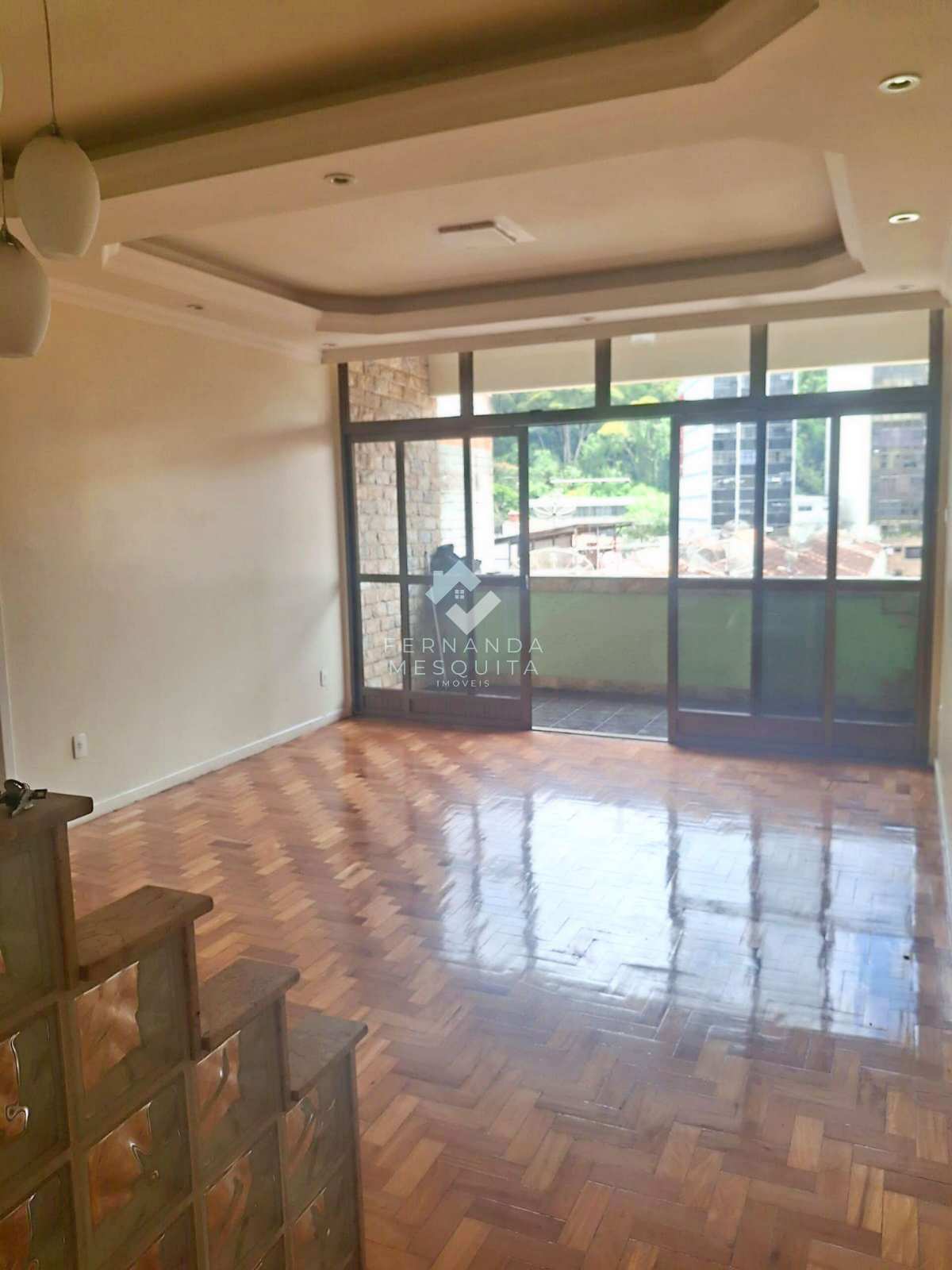 Apartamento para alugar em Teresópolis, Várzea, com 2 quartos - Fernanda Mesquita Imóveis em Teresópolis/RJ