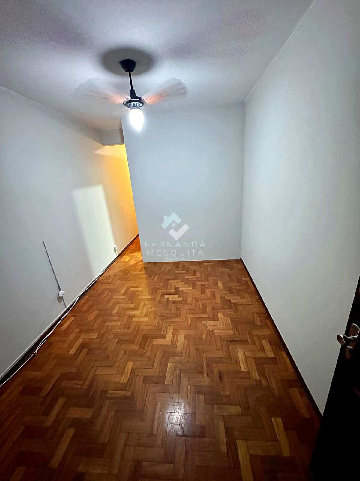 Apartamento para alugar no Vale do Paraíso, Teresópolis – 1 quarto próximo ao centro - Fernanda Mesquita Imóveis | Um novo capítulo pede um novo lar. Encontre aqui.