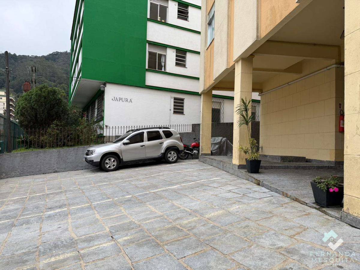  - Apartamento Quarto e Sala Prático e Funcional com 37 m² e Estacionamento – Teresópolis/RJ