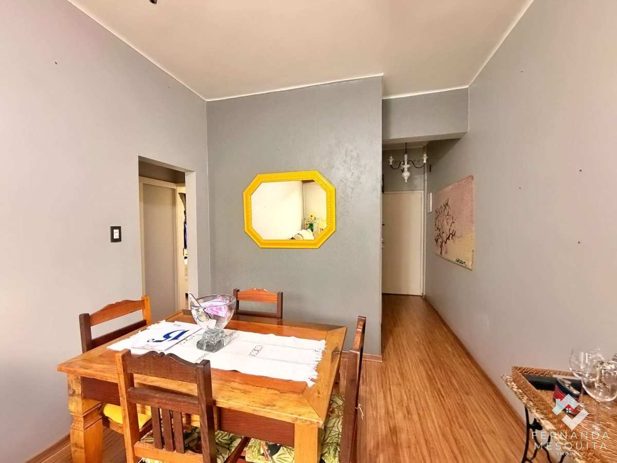  - Apartamento Reformado com 2 Quartos à Venda na Várzea em Teresópolis RJ