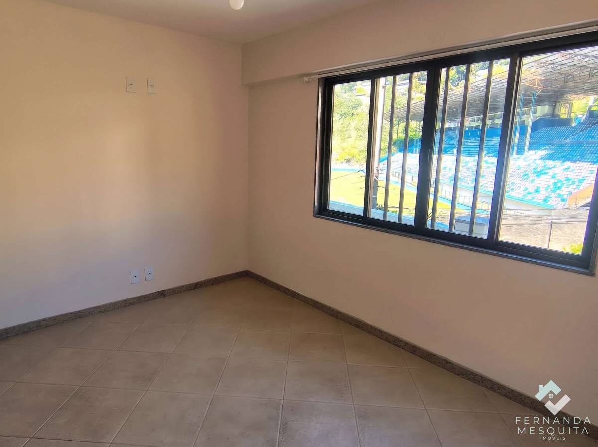  - Apartamento de Frente com 1 Quarto e Varanda no Quarteirão Ingelheim - Petrópolis/RJ