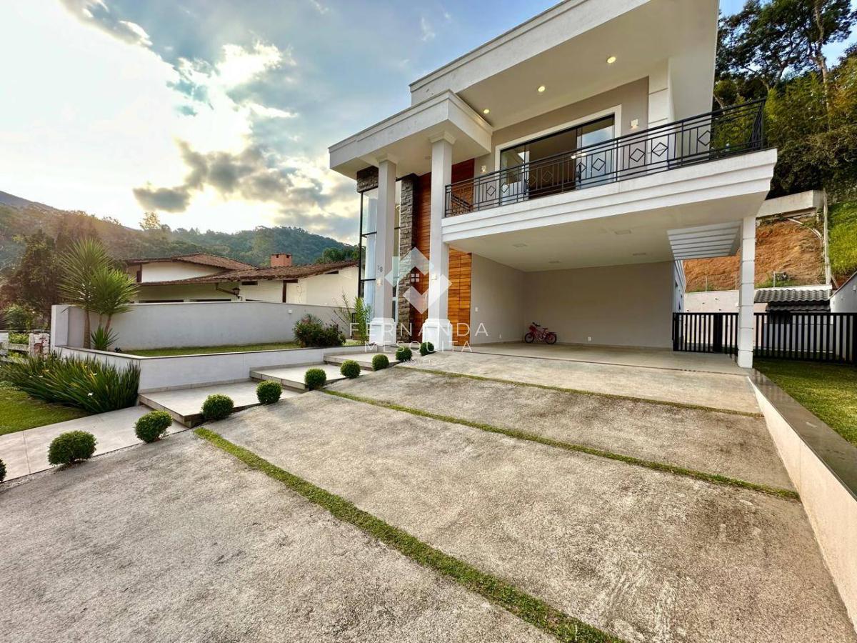 Casa de Condomínio à venda com 4 quartos, 260m² - Foto 3