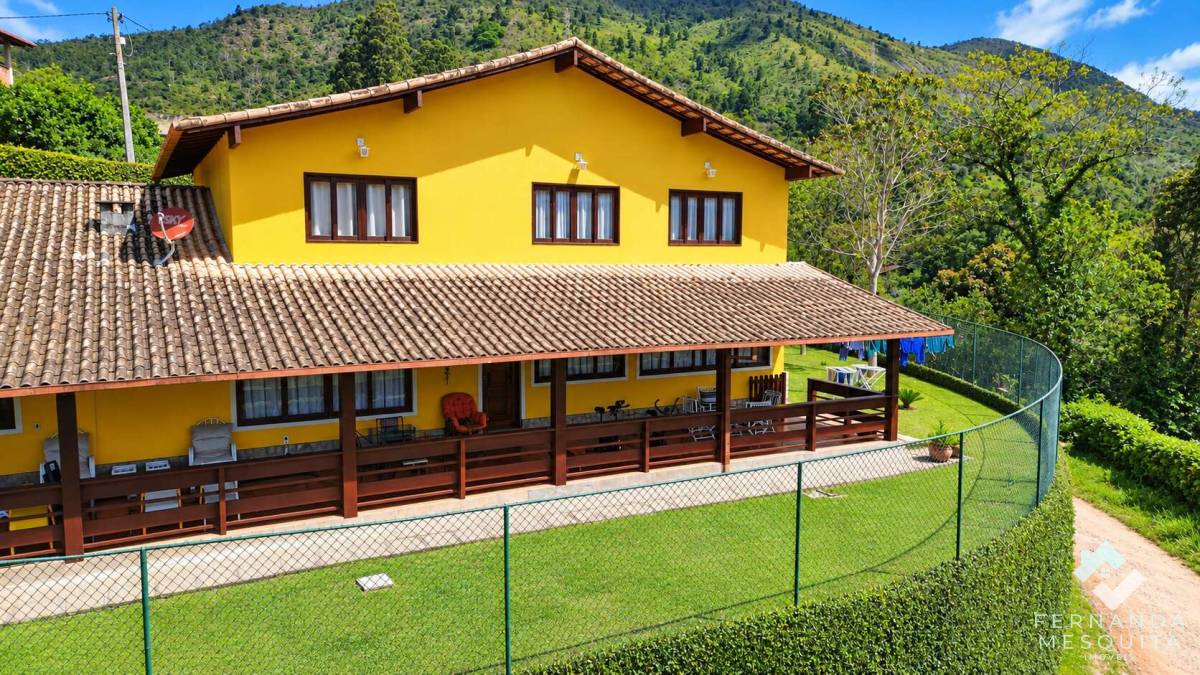 Casa à venda com 7 quartos, 750m² - Albuquerque,Teresópolis