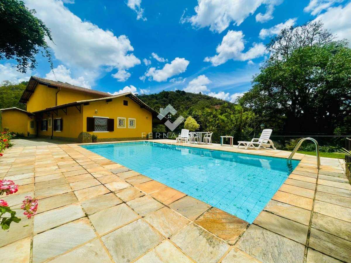 Casa à venda com 7 quartos, 750m² - Albuquerque,Teresópolis