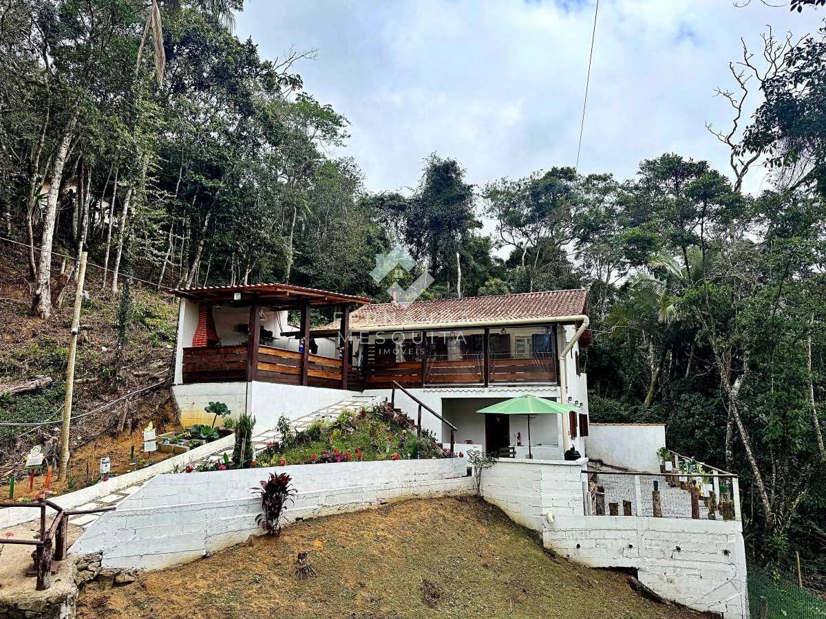 Casa à venda com 4 quartos, 120m² - Canoas,Teresópolis