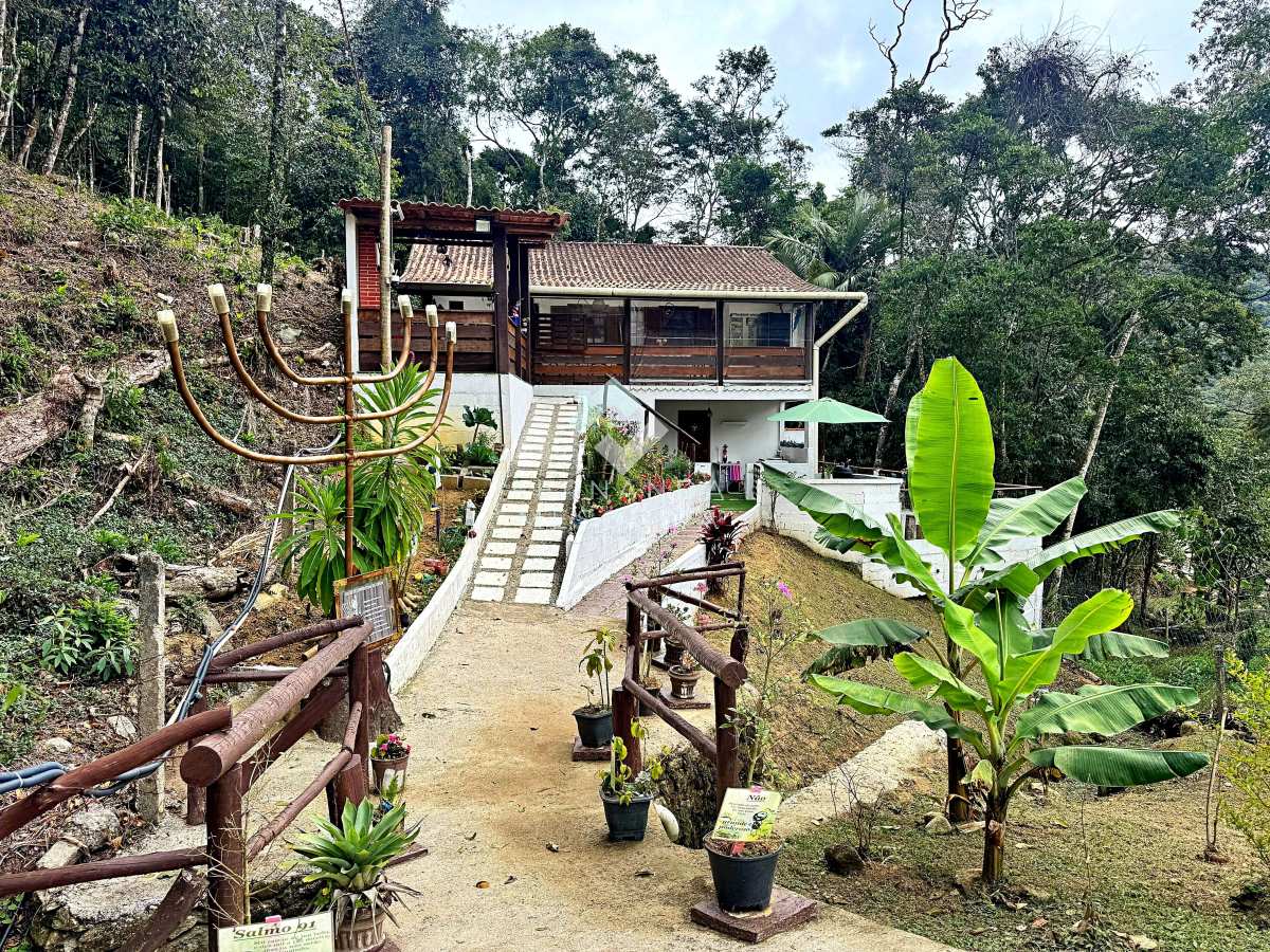 Casa à venda com 4 quartos, 120m² - Canoas,Teresópolis