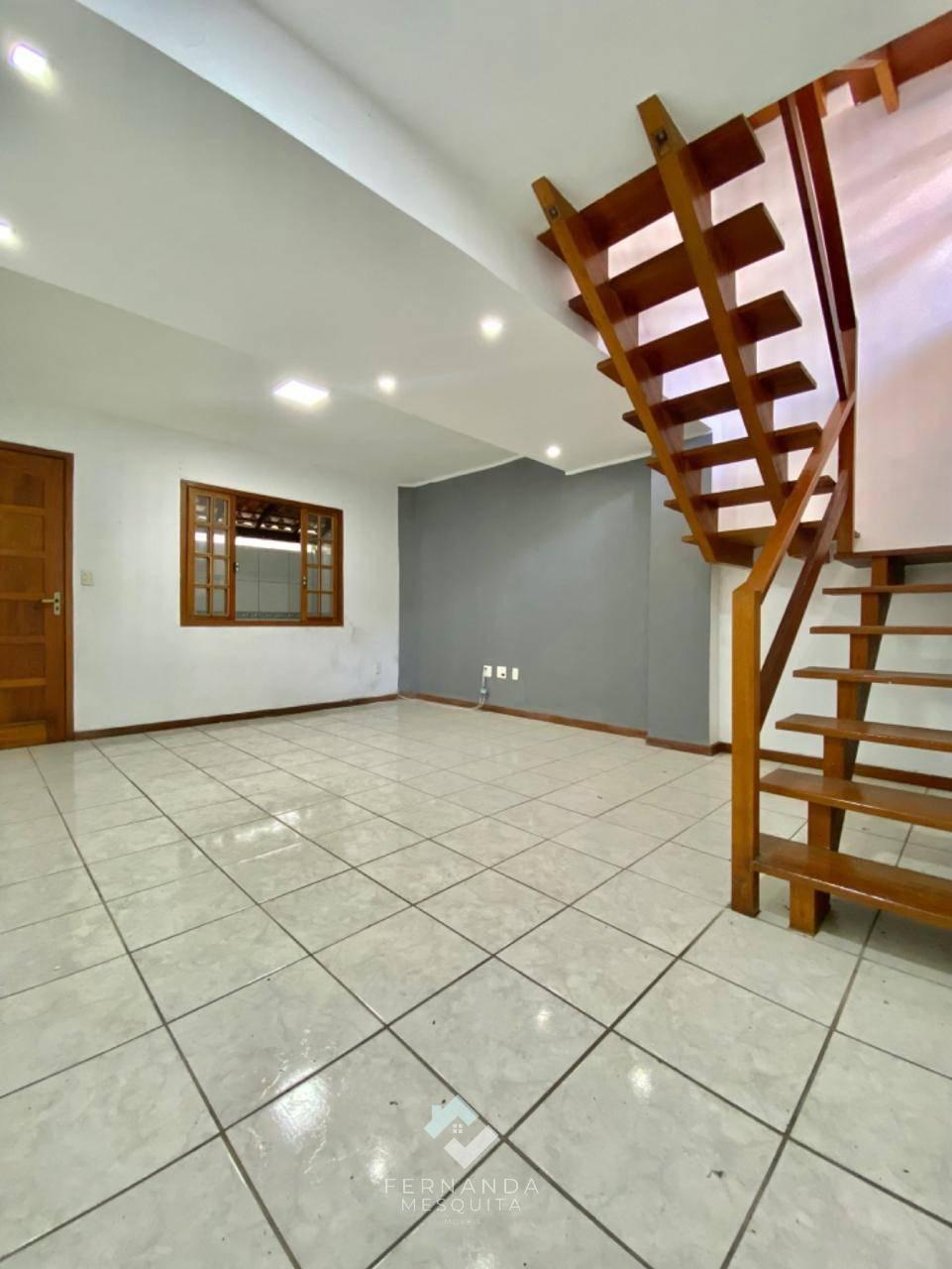 Casa de Condomínio à venda com 3 quartos, 120m² - Foto 2
