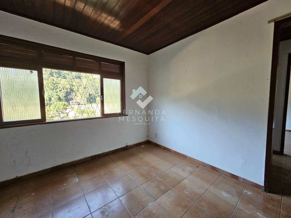  - Casa à venda na Granja Florestal em Teresópolis – 2 quartos e terreno de 438m²
