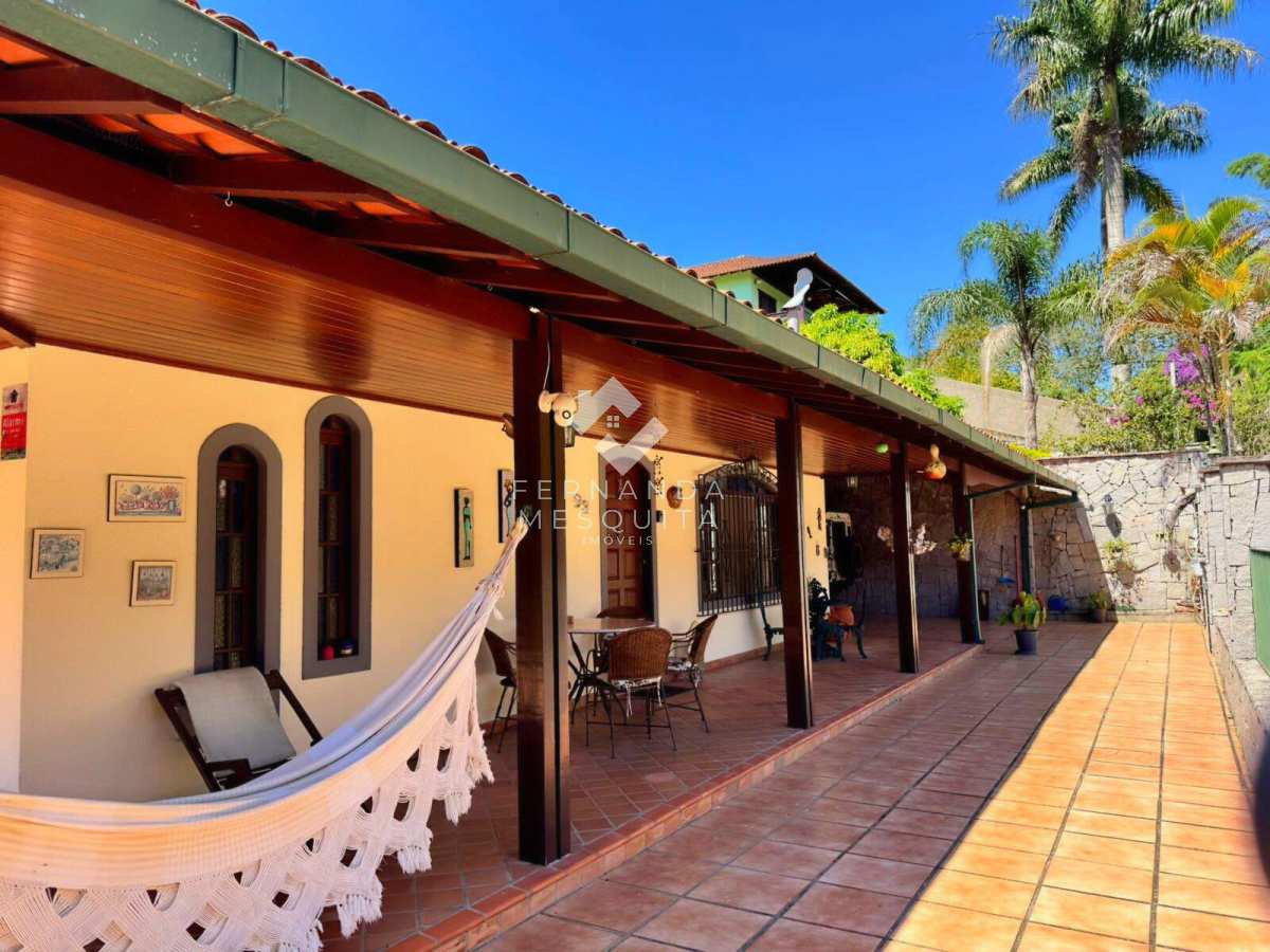 Casa à venda com 4 quartos, 360m² - Bom Retiro,Teresópolis