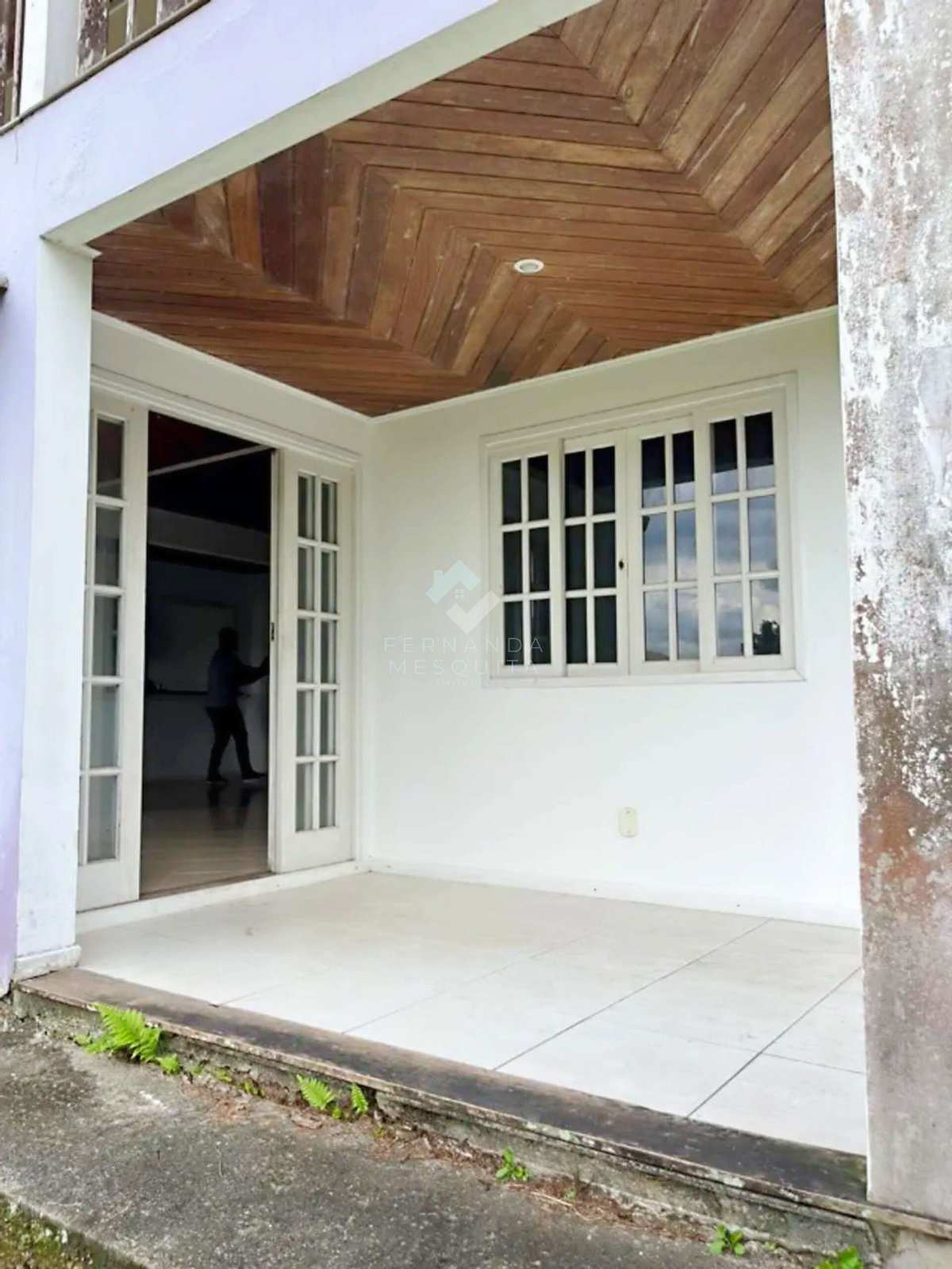  - Casa à venda no Centro de Guapimirim com 4 quartos, vista panorâmica e terreno amplo