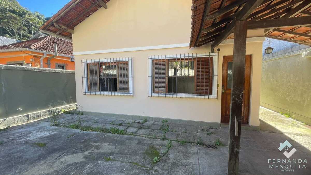  - Casa à Venda no Meudon Teresópolis com 3 Quartos e Suíte