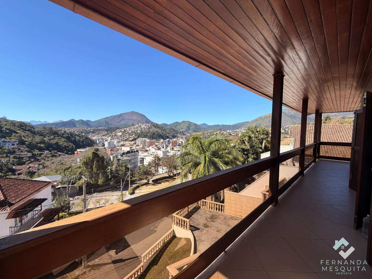 Casa à venda com 4 quartos, 195m² - Panorama,Teresópolis