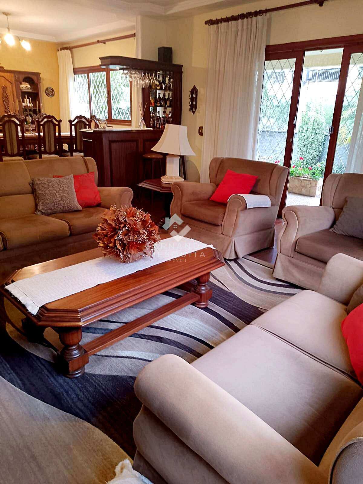 Casa à venda com 3 quartos, 141,00m² - Várzea,Teresópolis