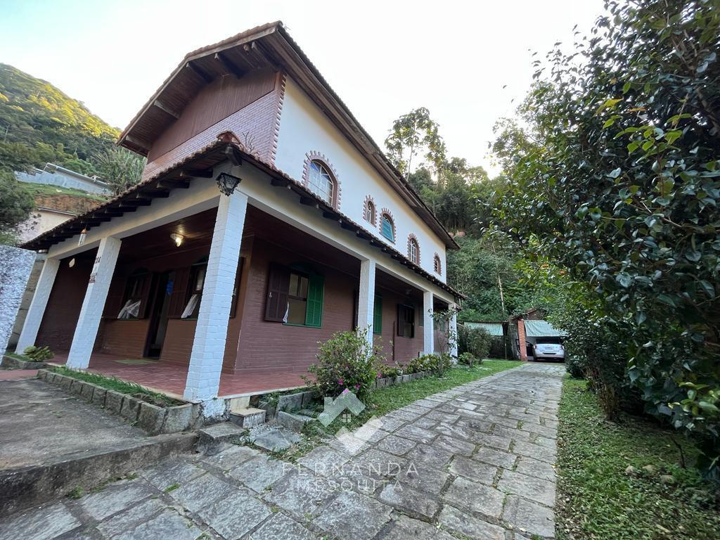 Casa à venda com 3 quartos, 181,64m² - Albuquerque,Teresópolis