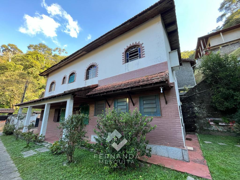 Casa à venda com 3 quartos, 181,64m² - Albuquerque,Teresópolis