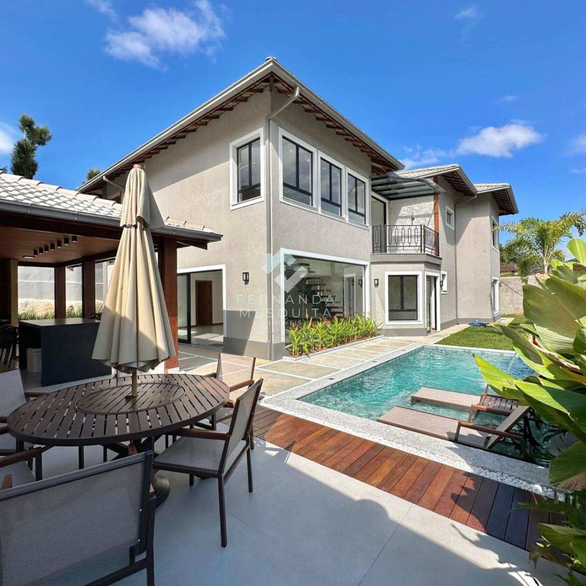 Casa à venda com 4 quartos, 400m² - Carlos Guinle,Teresópolis