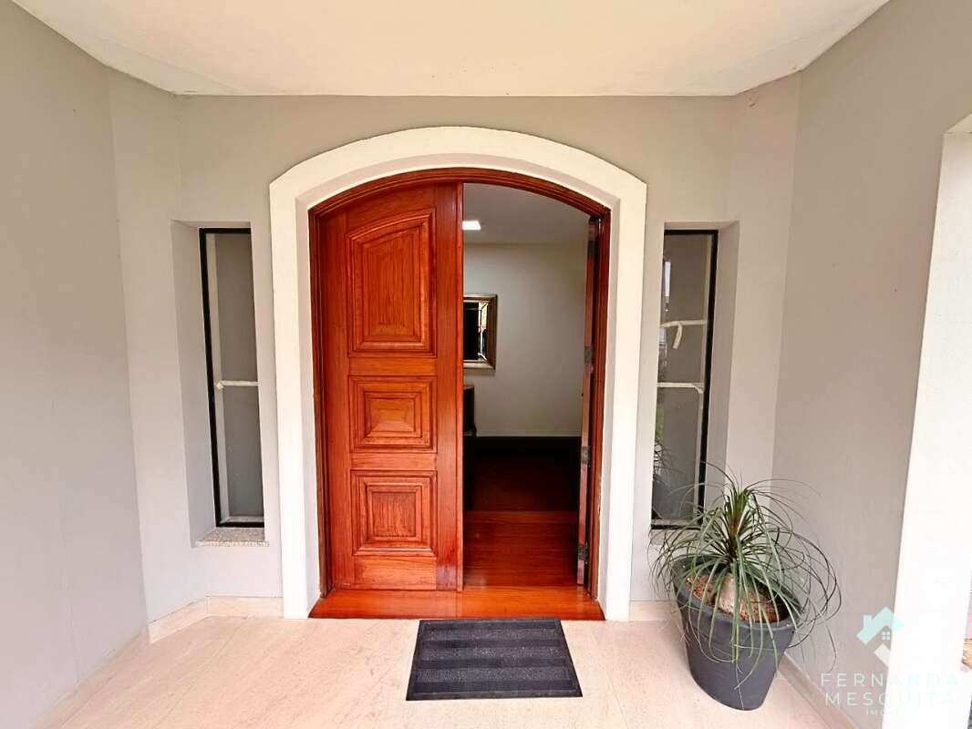  - Casa de Alto Padrão em Condomínio à Venda no Bom Retiro em Teresópolis com Piscina e Área Gourmet