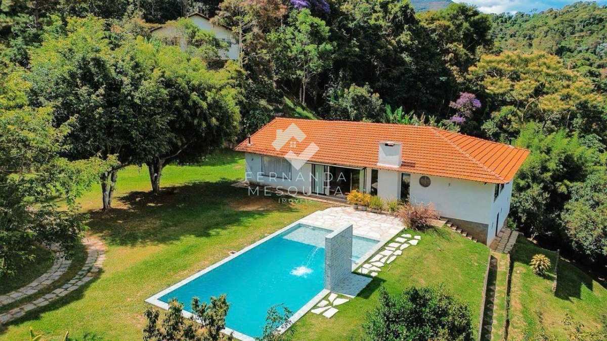 Casa à venda com 4 quartos, 270,39m² - Parque do Imbuí,Teresópolis