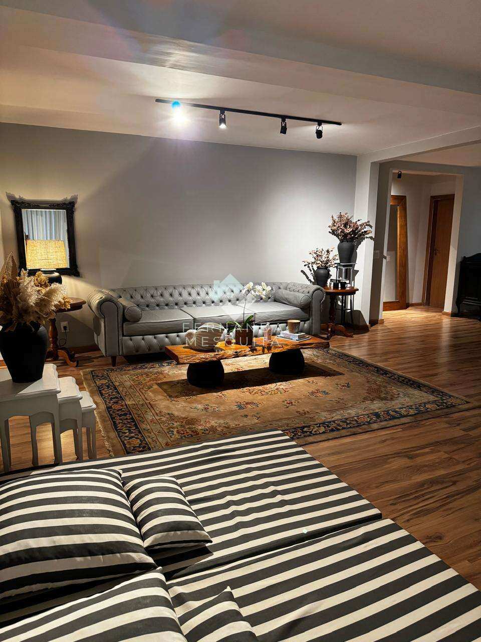  - Casa Contemporânea à Venda em Teresópolis – Villa Della Vita com Piscina, Vista Panorâmica e Lareira