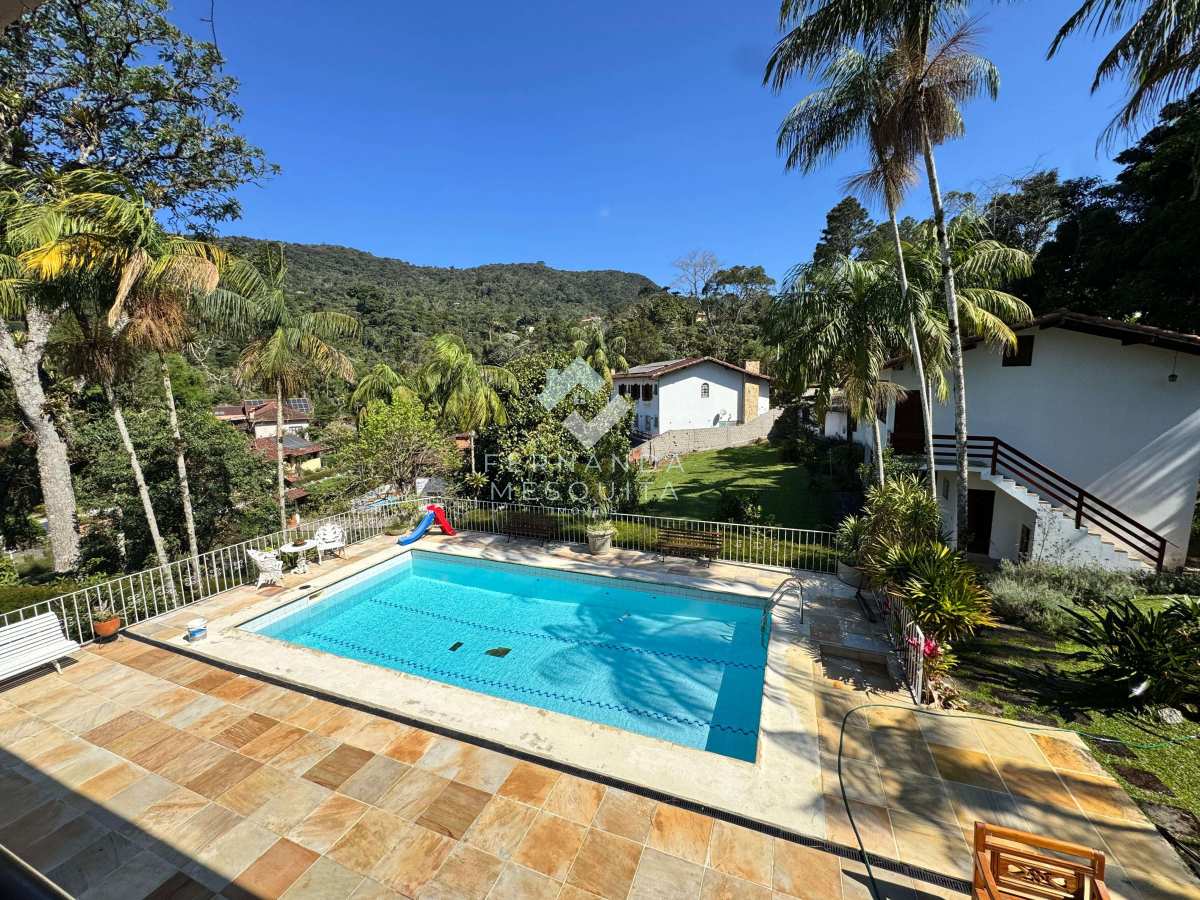 Casa de condomínio à venda com 6 quartos, 495m² - Carlos Guinle,Teresópolis