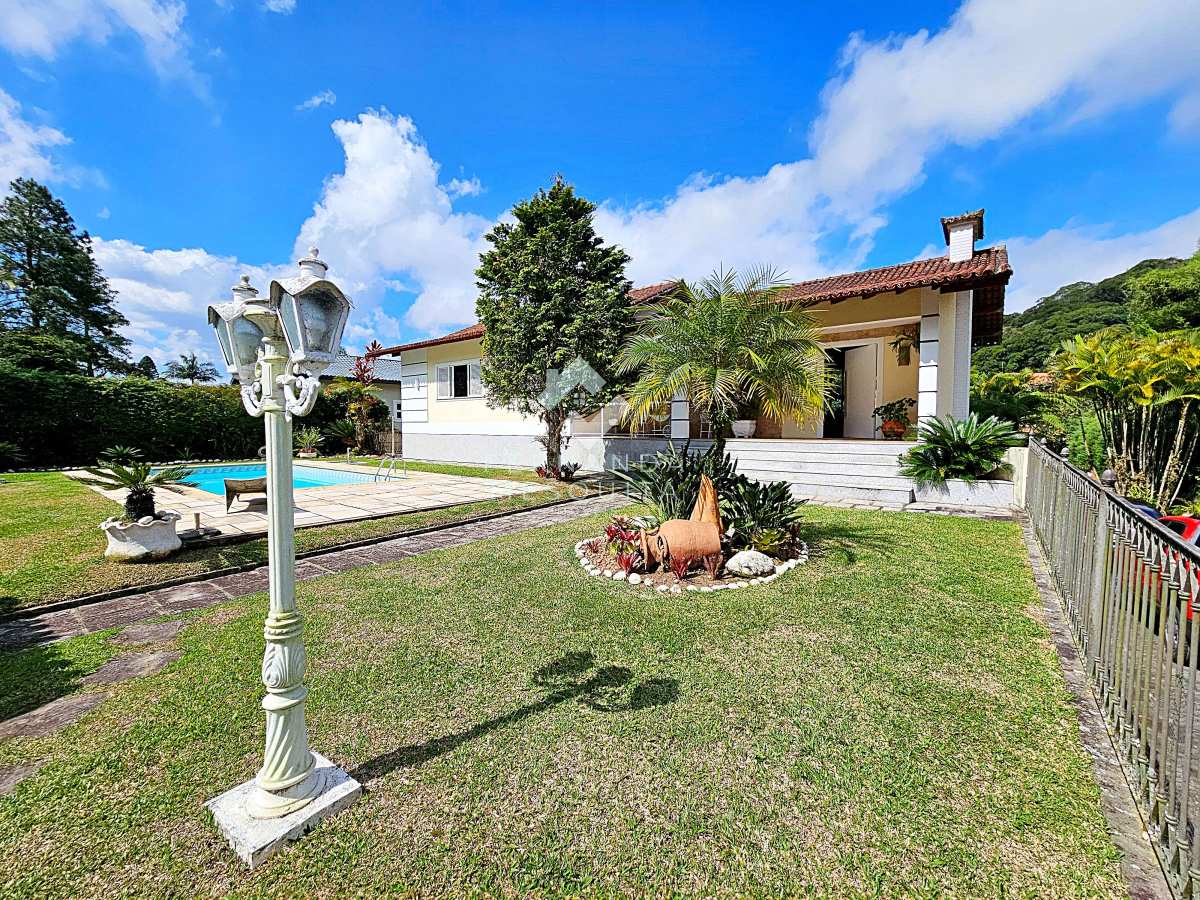 Casa de condomínio à venda com 5 quartos - Carlos Guinle,Teresópolis