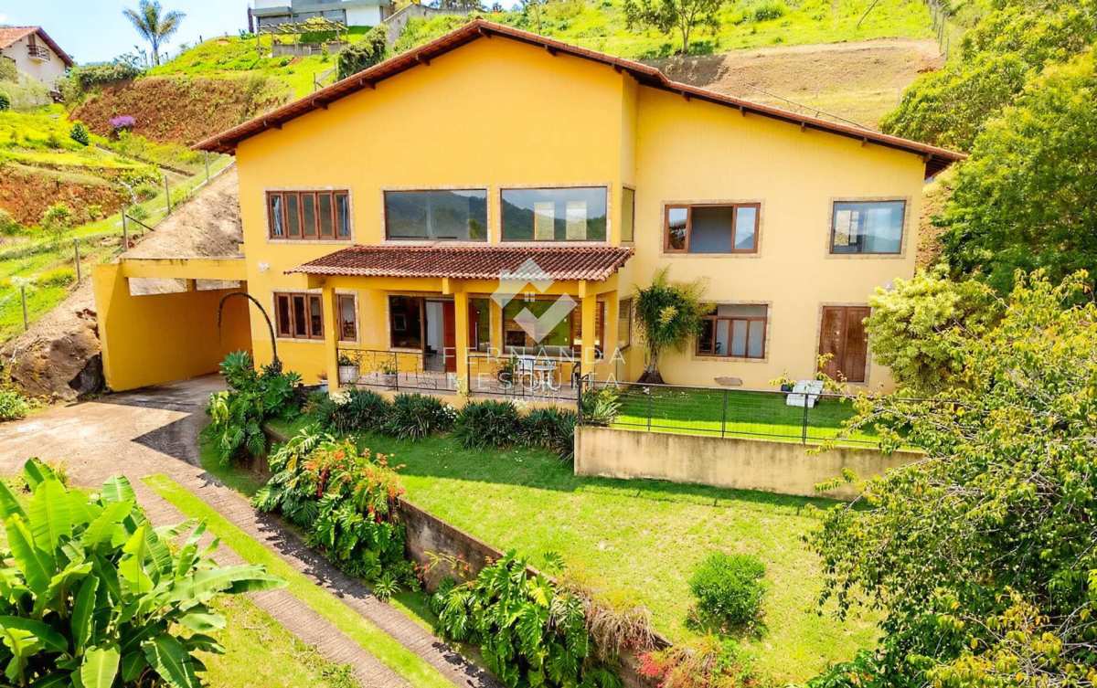 Casa de alto padrão à venda no Green Valley Teresópolis com vista incrível - Fernanda Mesquita Imóveis em Teresópolis/RJ