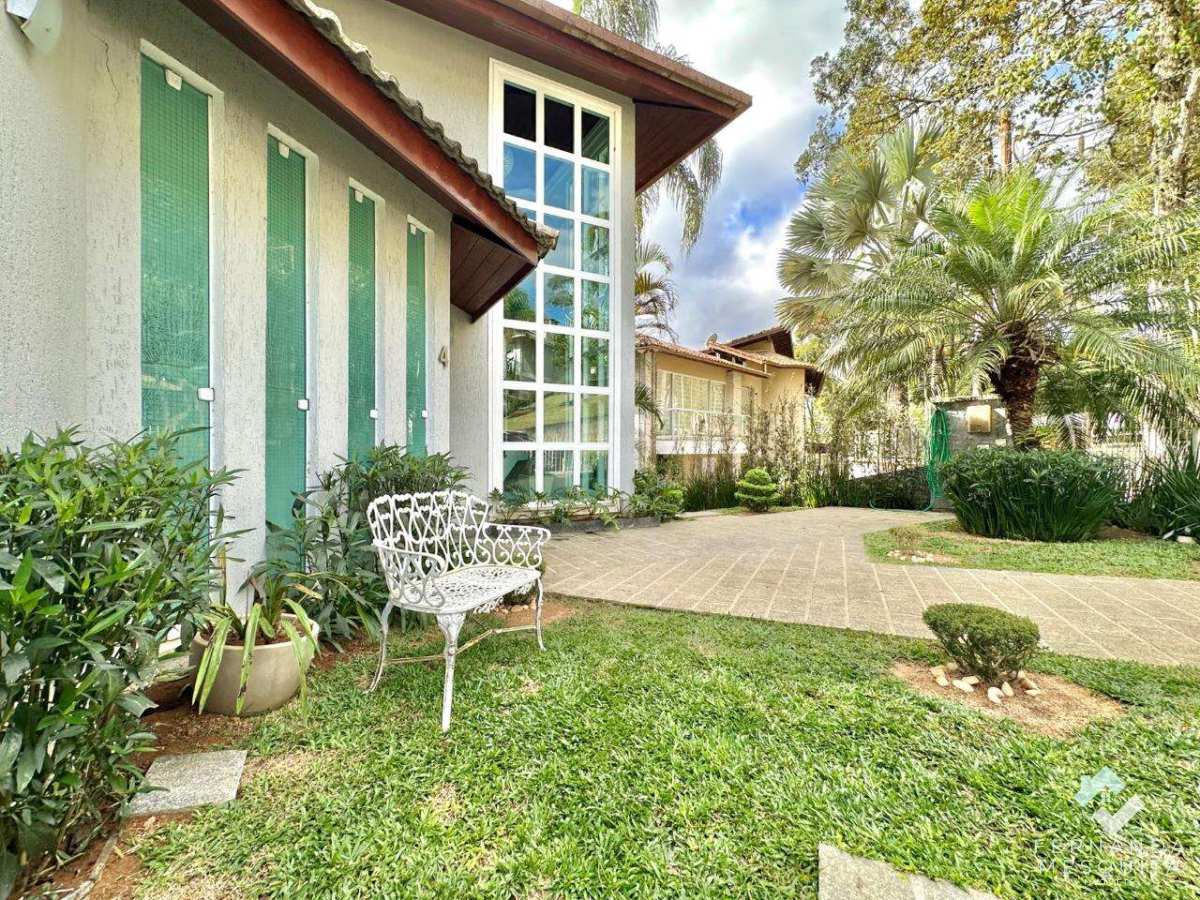  - Casa de Alto Padrão em Condomínio de Luxo à Venda em Teresópolis com 7 Quartos e Casa de Hóspedes