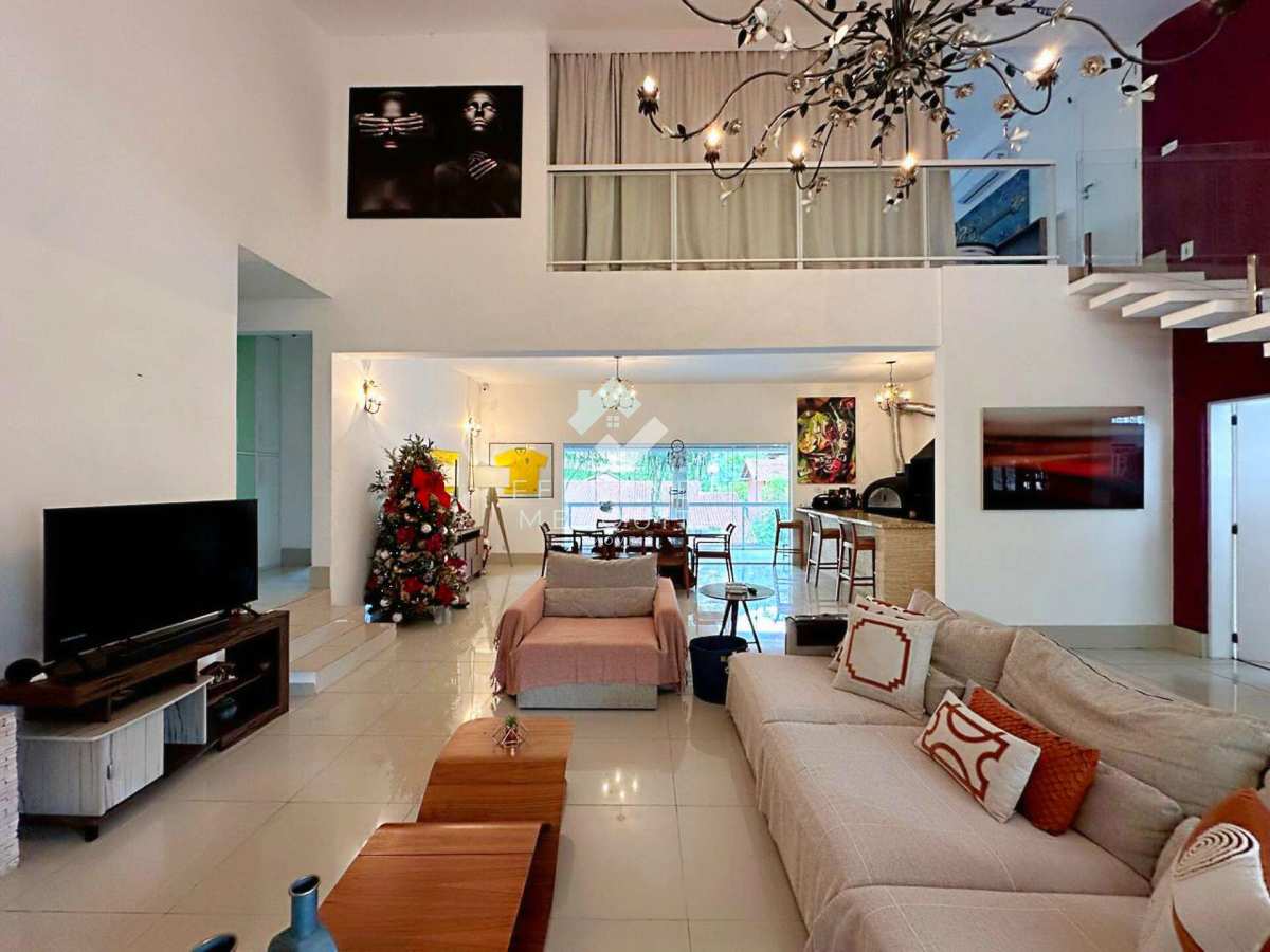  - Casa de alto padrão em condomínio nas Pimenteiras em Teresópolis com 4 quartos e 265 m²