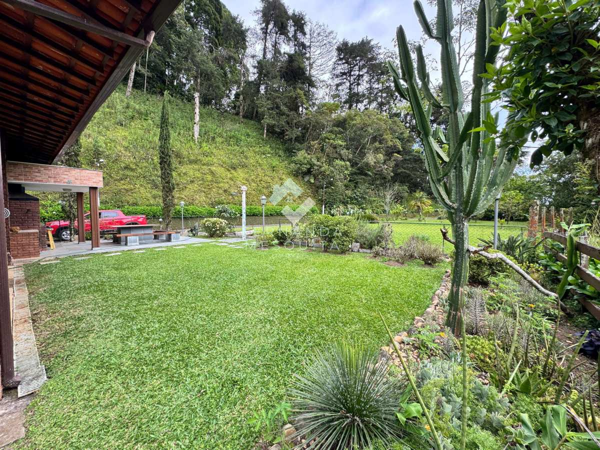  - Casa de condomínio à venda em Teresópolis, Granja Guarani, com 3 quartos, 203m²