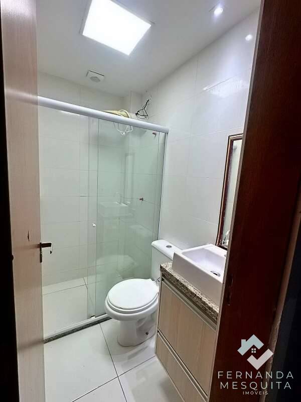  - Charmosa Casa em Condomínio Fechado de 58 m² com 2 Quartos, Lavabo, Quintal com Churrasqueira e Vaga – Residencial Village Pinheiros, Jardim Salaco