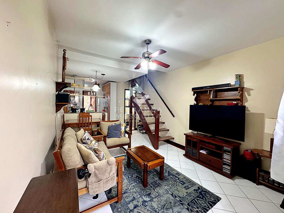 Casa de condomínio para venda ou locação com 2 quartos, 70m² - Parque do Imbuí,Teresópolis