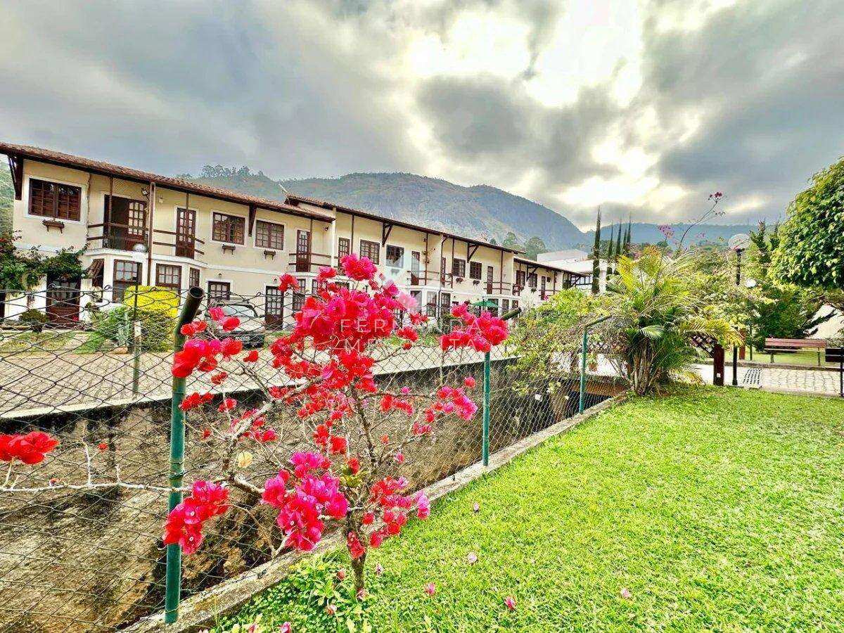 Casa de condomínio para venda ou locação com 2 quartos, 70m² - Parque do Imbuí,Teresópolis