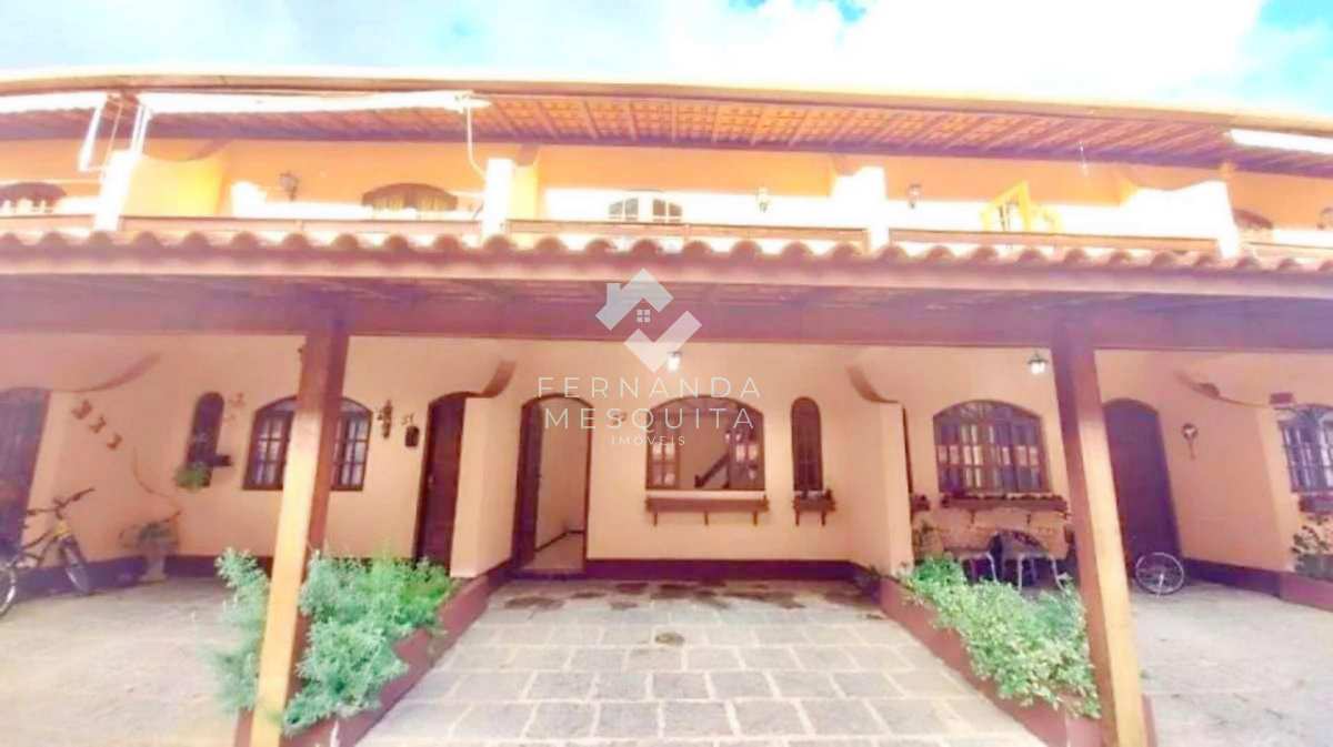  - Casa duplex em condomínio à venda em Teresópolis RJ com 2 quartos e lazer completo